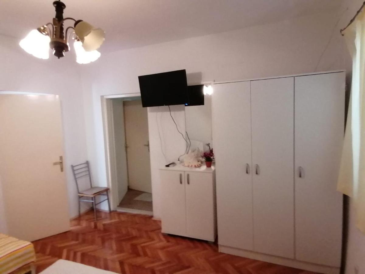 Apartments Piko2 耶尔萨 外观 照片